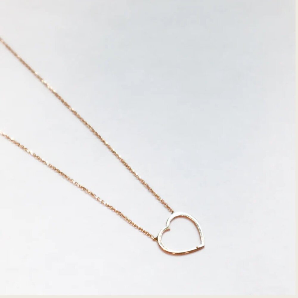 18k Yellow Gold Heart Necklace - Picture 7 of 8